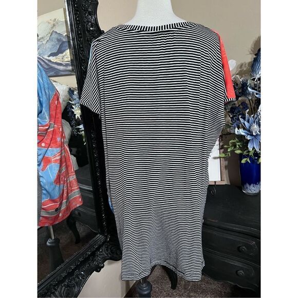 VOLT Design Short Sleeve Abstract Fish Knit Dress Size 3Tall - Picture 2 of 3